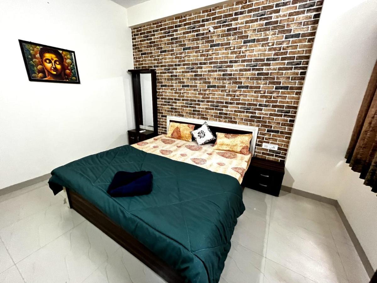 Staeg Heart Of City 2Bhk - 201 Indore Zewnętrze zdjęcie